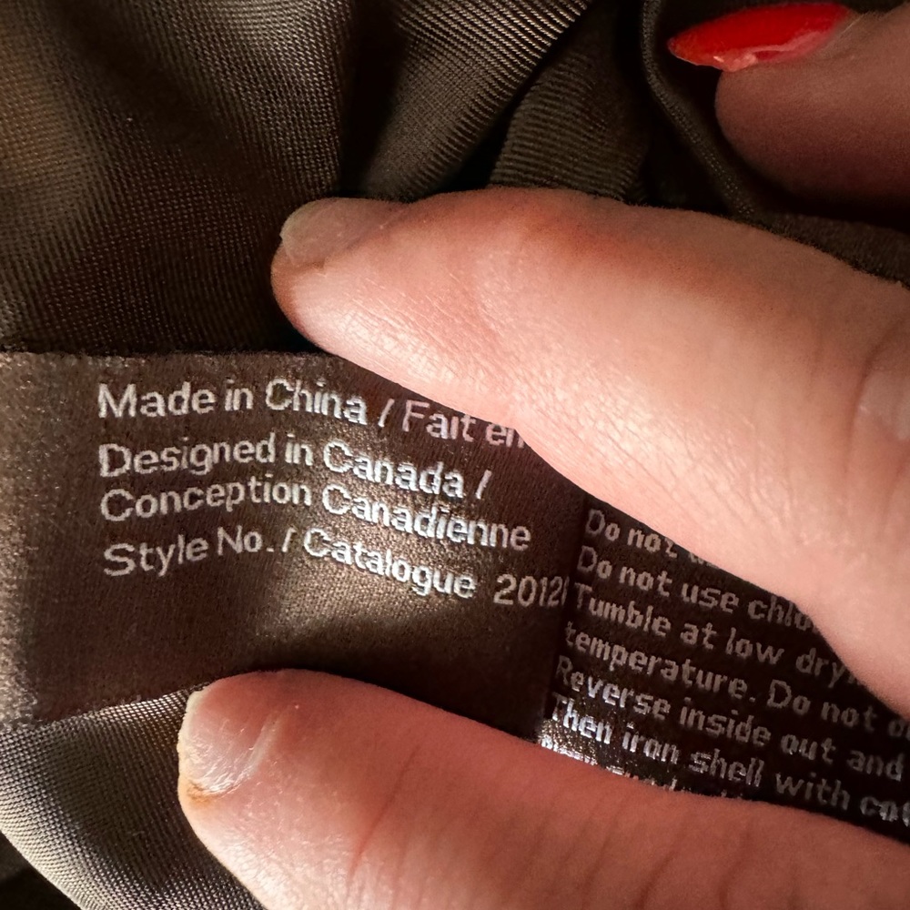 Danier Black leather jacket - Picture 11 of 16